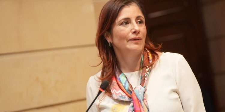 Iris Marín Ortiz, primera mujer elegida Defensora del Pueblo desde la creación de la entidad
