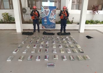 En La Guajira decomisan 60 kilos de cocaína en buque de carga para el transporte marítima