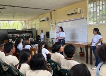 El municipio de Barrancas conmemoró la Semana Andina para crear conciencia del embarazo en la infancia y la adolescencia.