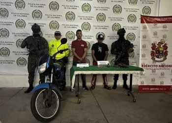 Capturados en Riohacha alias Comando 60 y Guaido, presuntos integrantes de las Autodefensas Conquistadoras de la Sierra Nevada
