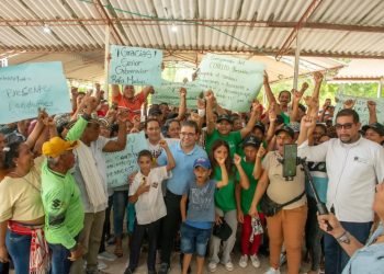 Con  gallinas ponedoras Gobernador Rafael Martínez materializa la creación de la empresa agroindustrial.