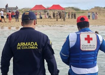Llega el buque de la Armada con las primeras ayudas a la Alta Guajira