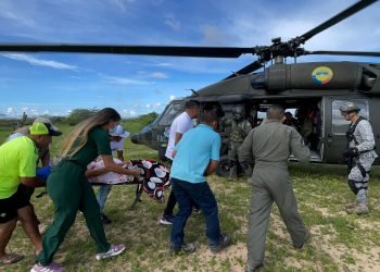 Fuerza Aérea traslada varios wayuu de la Alta Guajira que necesitaban atención médica