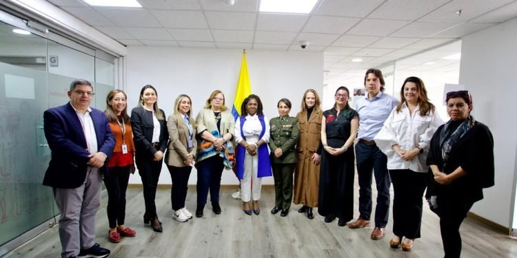 2.353 madres comunitarias serán contratadas por el Estado
