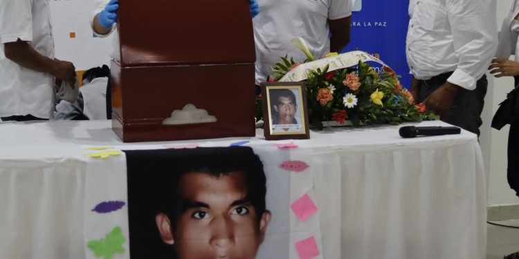 19     JEP y Unidad de Búsqueda entregaron los cuerpos de cinco víctimas de ejecuciones extrajudiciales y desaparición forzada que estaban en La Guajira