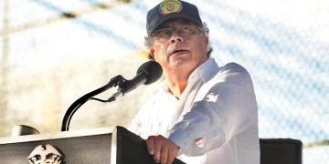 Presidente Petro anunció recursos por $150 mil millones, para que Air-e promueva instalación de paneles solares en los techos de la costa Caribe