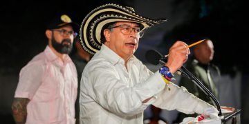 ‘Las tarifas de energía que hoy nos cobran en Colombia son ilegales’, aseguró el presidente Petro