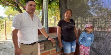 Drummond Ltd. impulsa la sostenibilidad en Becerril con estufas ecoeficientes