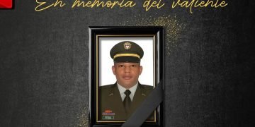 En medio de un atraco al BBVA de Riohacha muere un subintendente de la Policía