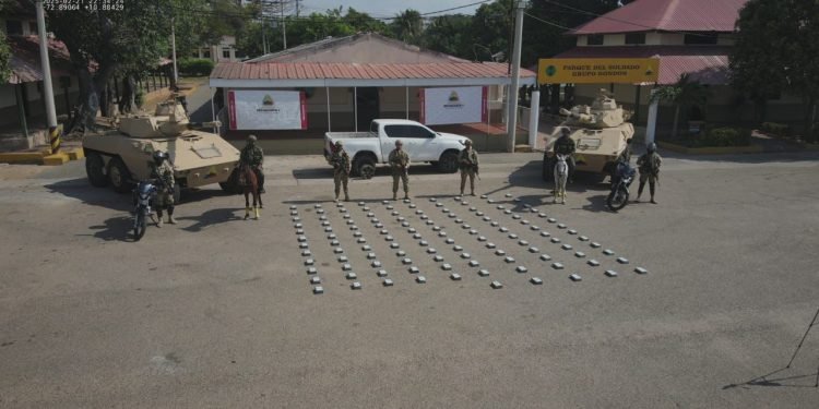 Ejército Nacional incauta más de 125 kilogramos de cocaína del GAO ELN en La Guajira