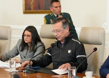 El Sistema de Salud Colombiano y las Denuncias de Gustavo Petro