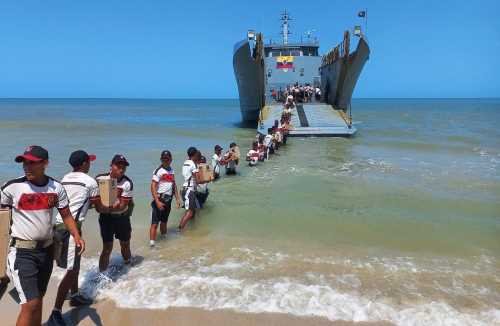 Armada de Colombia, de la mano de las comunidades indígenas en la Alta Guajira