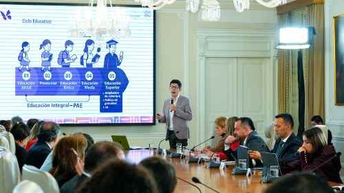 Educación pública en Colombia tuvo su mayor presupuesto en 2024: presidente Petro durante Consejo de Ministros