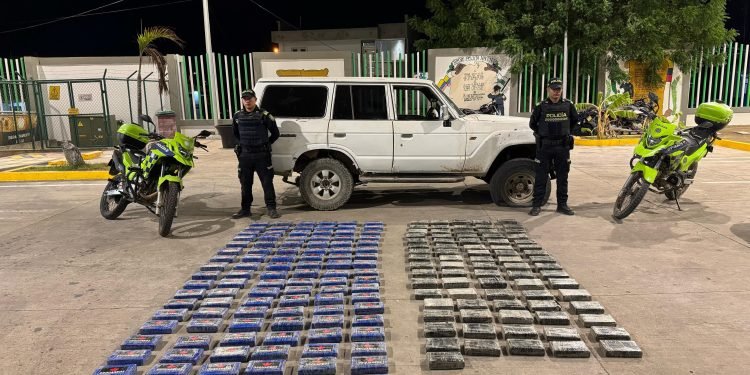 Policía Nacional incauta 198 paquetes de clorhidrato de cocaína