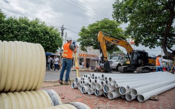 En marcha la nueva Simón Bolívar: gobernadora Elvia Milena Sanjuan dio inicio a la obra de 2.3 kilómetros de doble calzada para Valledupar