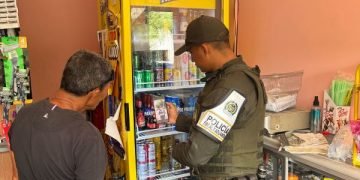 Policía Fiscal y Aduanera adelanta jornadas de socialización contra el contrabando en La Guajira
