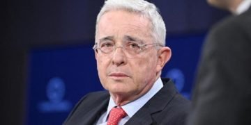 Uribe es declarado culpable por el delito de soborno en actuación penal