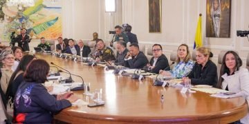 ‘No sean irresponsables’, dice presidente Petro sobre iniciativa para tumbar proceso de paz con las Farc por referendo