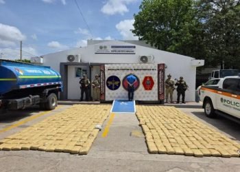 No transportaba agua, llevaba marihuana: Ejército Nacional incauta más de media tonelada del estupefaciente en La Guajira