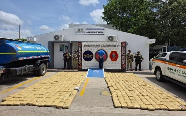 No transportaba agua, llevaba marihuana: Ejército Nacional incauta más de media tonelada del estupefaciente en La Guajira