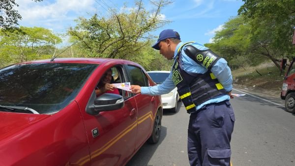 Gobernación de La Guajira y autoridades de tránsito intensifican acciones para mitigar la siniestralidad en Cuestecita – Albania