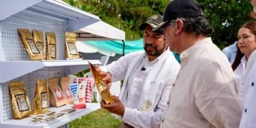 Familias campesinas e indígenas en el Cesar y La Guajira recibirán más de $18.800 millones en activos productivos