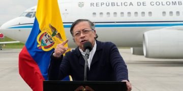 Presidente Gustavo Petro invitó a su homólogo de EE.UU., Donald Trump, a corregir ‘su política’ antidrogas y ‘hacer una guerra contra los narcotraficantes’