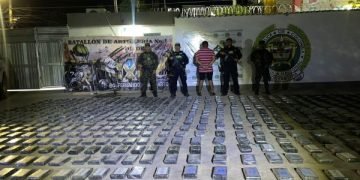 Ejército Nacional incauta más de 600 kilos de clorhidrato de cocaína en  Uribia, La Guajira