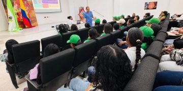 Bienestar Familiar capacita a más de 100 profesionales en La Guajira para fortalecer la atención y prevención de la desnutrición