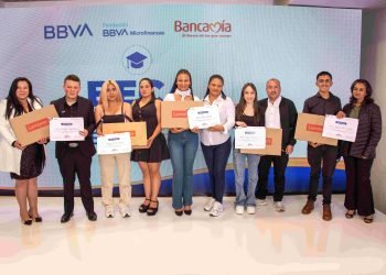 Irán a la universidad gracias a Beca entregada por BBVA y Bancamía