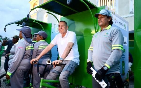 Corpoguajira entrega 40 triciclos a recicladores de oficio en Riohacha para fortalecer la gestión de residuos sólidos