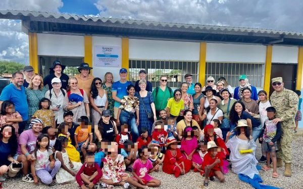 La Fundación Ancla y el Ejército Nacional entregaron espacios educativos a comunidad indígena wayuu en Uribia, La Guajira