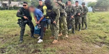 La Armada capturó once integrantes del Clan del Golfo en Bolívar y Sucre
