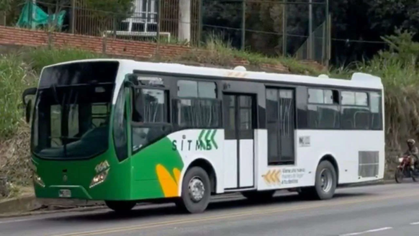 Inició proceso de transición de Metrolínea con buses padrones en Bucaramanga