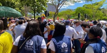 Defensoría del Pueblo llama a garantizar el derecho a la protesta pacífica y rechaza presuntas violaciones de DD. HH. en Medellín