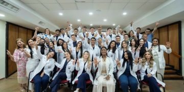 Nuevos médicos internos de UNIMAGDALENA inician el servicio profesional