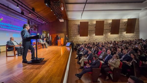 ‘El camino de la paz está en la mitad’, dijo el presidente Petro en acto de aniversario de la firma del Acuerdo Final