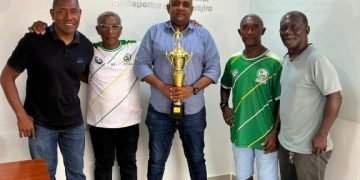 Equipo de adultos mayores de La Guajira gana torneo nacional de fútbol con apoyo del IDDG
