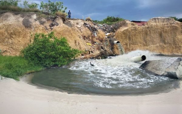 Corpoguajira ordena investigación ambiental contra la Alcaldía de  Riohacha y Aqualia E.S.P. por vertimientos de aguas residuales al  mar Caribe