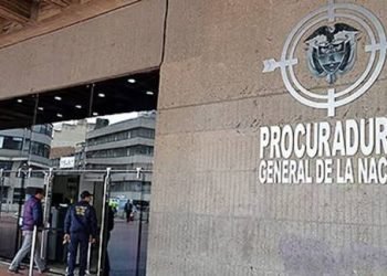 Procuraduría abrió indagación a general del Ejército y funcionario de la DNI, por presuntos vínculos con miembros de disidencias de las Farc