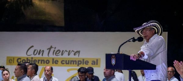 Orden del presidente Petro a la Policía: no permitir compra de votos y evitar que corruptos se apoderen del Estado