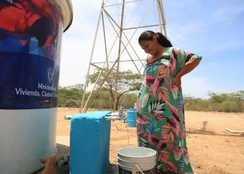En La Guajira, 86 comunidades wayuu acceden a agua potable gracias a convenio entre el Ministerio de Vivienda, Ciudad y Territorio y Findeter