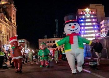 13 comparsas recorrieron las calles de Tunja en el primer desfile del Aguinaldo Boyacense