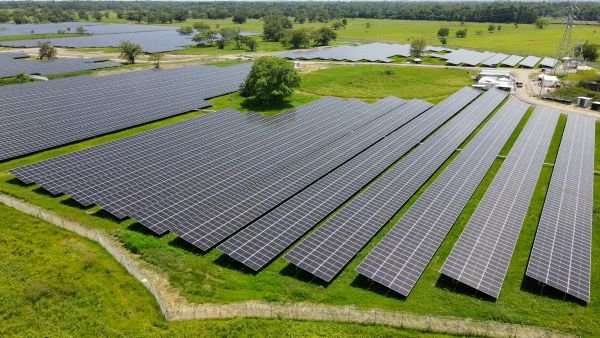 Ecopetrol inauguró Granja Solar La Iguana, en el Magdalena Medio
