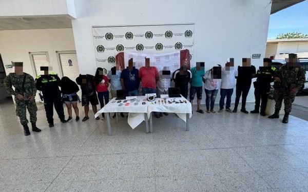 La Fuerza Pública capturó a 12 presuntos integrantes del grupo delincuencial Los Rancho Solos en Valledupar, Cesar
