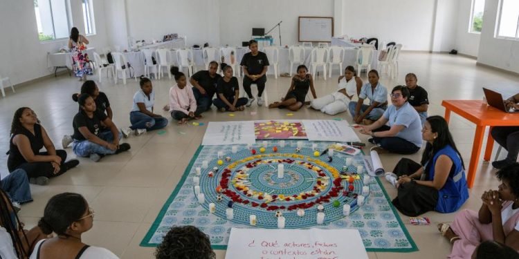 Más de 30 mujeres jóvenes lideresas fortalecen sus capacidades para la defensa de los derechos humanos en Bolívar y La Guajira
