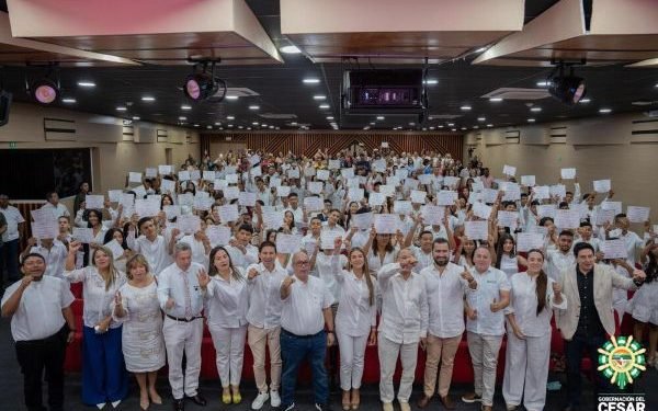 El Cesar cuenta con 200 nuevos talentos digitales, graduados en diplomado financiado por el gobierno de Elvia Milena Sanjuan