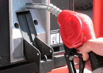 A partir del primero de febrero el precio de la gasolina bajará $300, confirmó MinHacienda