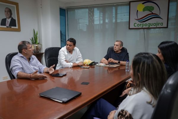 Corpoguajira impulsa acuerdos para enfrentar puntos críticos de basura en Riohacha