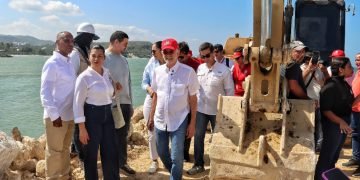 “A dos meses del inicio de la construcción de espolones, Santa Verónica ya tiene playa”: gobernador Eduardo Verano